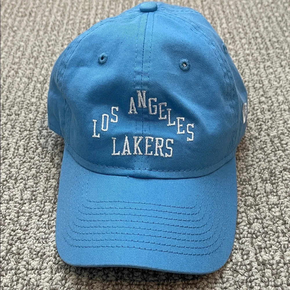 New Era Los Angeles Lakers hat - Picture 1 of 4